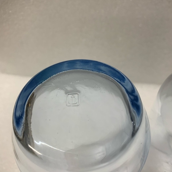 Set of Four Light Blue Swirl Anchor Hocking Glass Tumblers - Picture 4 of 6